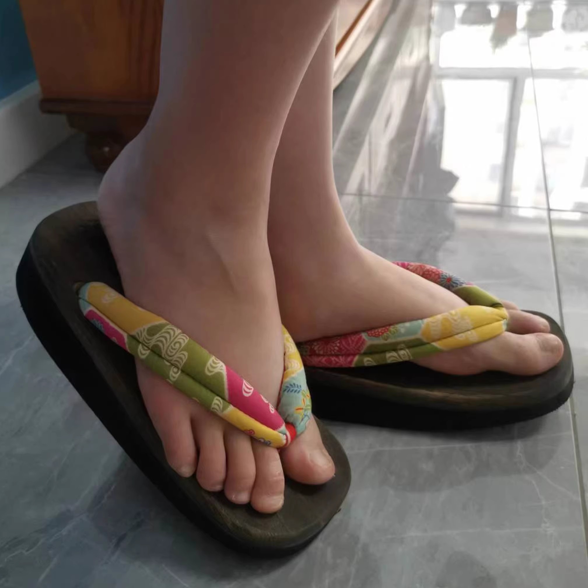 Chaussures de cosplay pour fem - Geta Wooden Sandal avis et prix